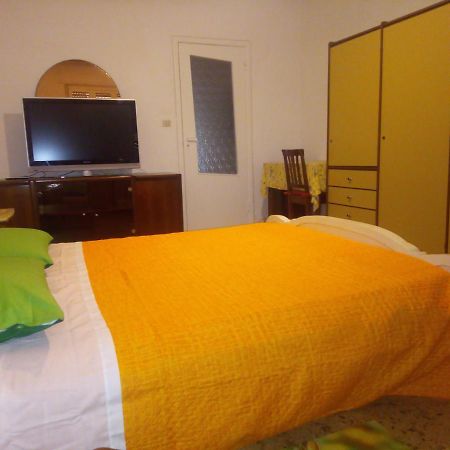 B&B 56 Euro A Notte Cagliari Exterior foto