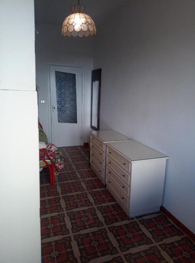 B&B 56 Euro A Notte Cagliari Exterior foto